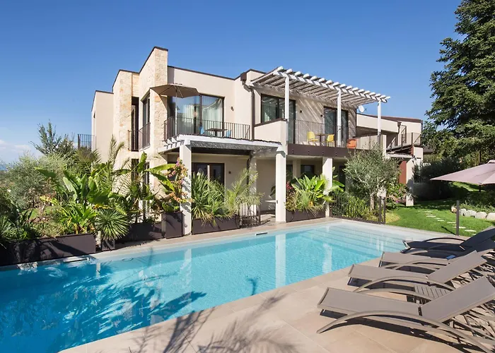 Carlotta * لاتيزي