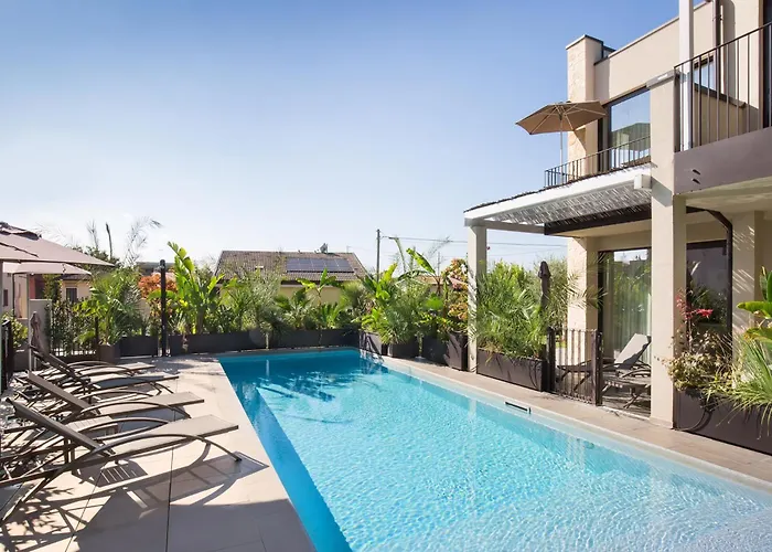 Carlotta لاتيزي