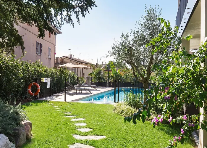 Carlotta Apartament *