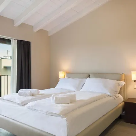 Carlotta Faggio Apartment Lazise