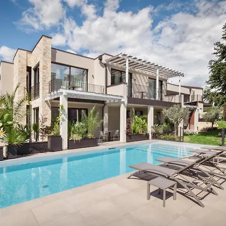 Carlotta Faggio Apartment Lazise