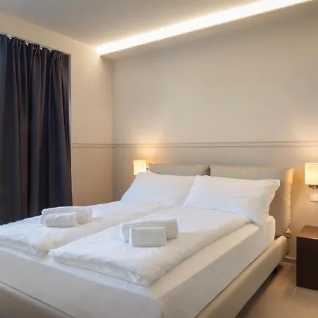 Carlotta Appartement *